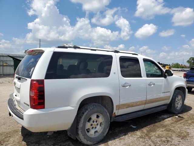 Photo 3 from auction – 2011 CHEVROLET SUBURBAN K with VIN 1GNSKJE35BR394032