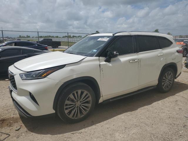TOYOTA HIGHLANDER 2021 with VIN 5TDFZRAH1MS076676 - Photo from auction
