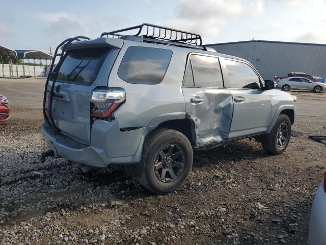 Photo 3 from auction – 2021 TOYOTA 4RUNNER SR with VIN JTEBU5JR3M5923620