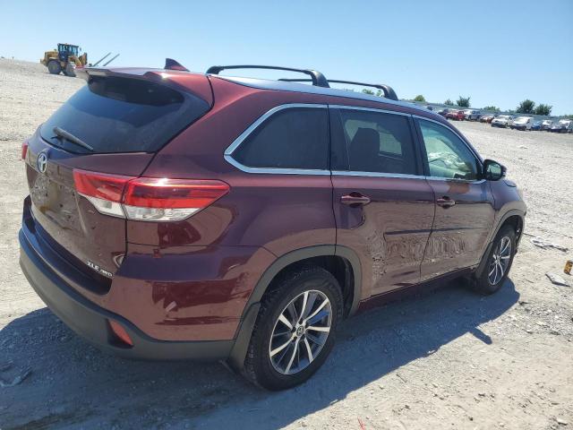 Photo 3 from auction – 2017 TOYOTA HIGHLANDER with VIN 5TDJZRFH1HS437123