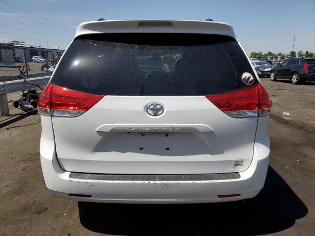 Photo 6 from auction – 2013 TOYOTA SIENNA XLE with VIN 5TDDK3DC9DS066552