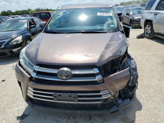 Photo 5 from auction – 2018 TOYOTA HIGHLANDER with VIN 5TDDZRFH5JS486523