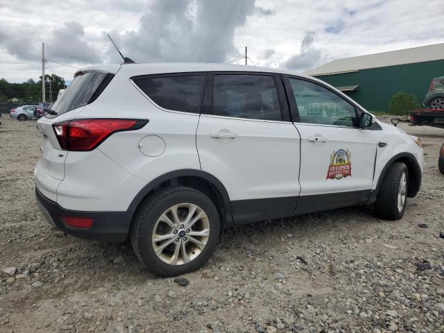 Photo 3 from auction – 2019 FORD ESCAPE SE with VIN 1FMCU9GD8KUB29142
