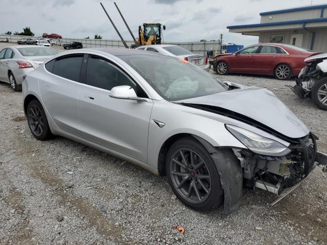 Photo 4 from auction – 2018 TESLA MODEL 3 with VIN 5YJ3E1EA5JF095289