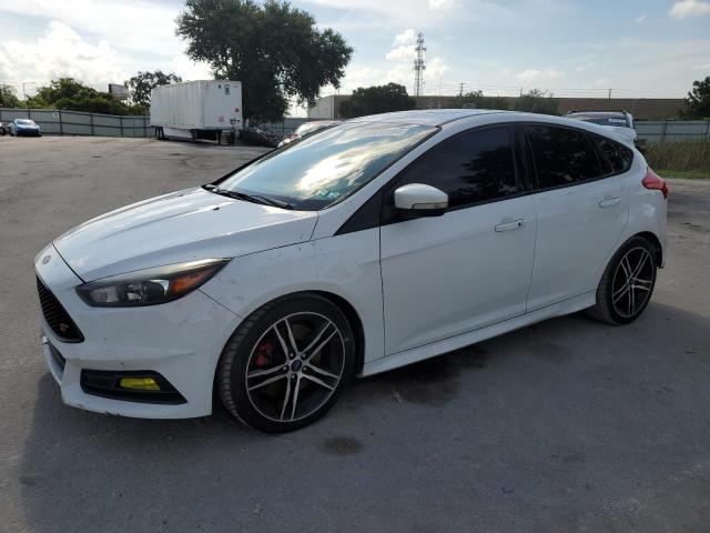 FORD FOCUS ST 2017 with VIN 1FADP3L97HL256130 - Photo from auction