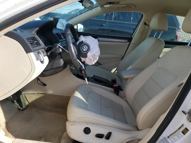 Photo 7 from auction – 2015 VOLKSWAGEN PASSAT S with VIN 1VWAT7A37FC115793