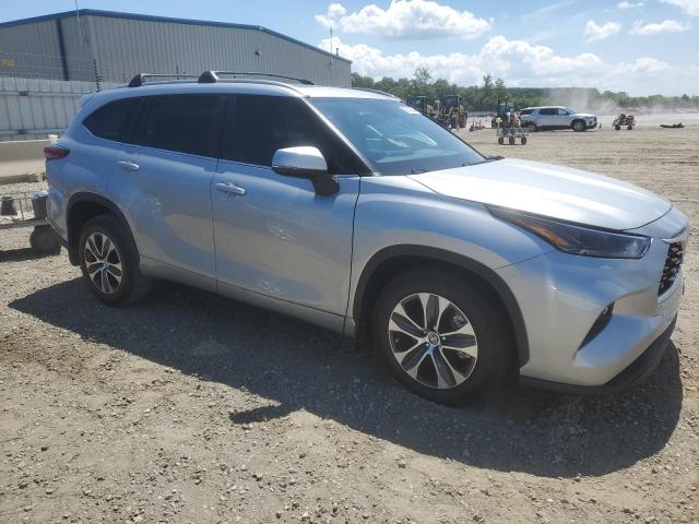 Zdjęcie 4 z aukcji – 2023 TOYOTA HIGHLANDER z VIN 5TDKARAH5PS517610