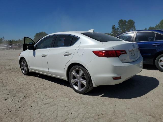 Photo 2 from auction – 2013 ACURA ILX 24 PRE with VIN 19VDE2E55DE000889