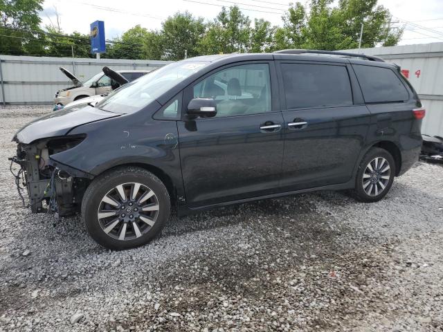 TOYOTA SIENNA XLE 2018 with VIN 5TDDZ3DC6JS190284 - Photo from auction