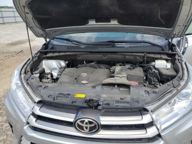 Photo 12 from auction – 2019 TOYOTA HIGHLANDER with VIN 5TDKZRFH3KS338962