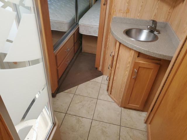 Photo 5 from auction – 2006 ALFA ROMEO MOTORHOME with VIN 4UZAB2DC86CW80067