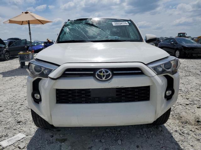 Photo 5 from auction – 2021 TOYOTA 4RUNNER with VIN JTEEU5JR3M5231919