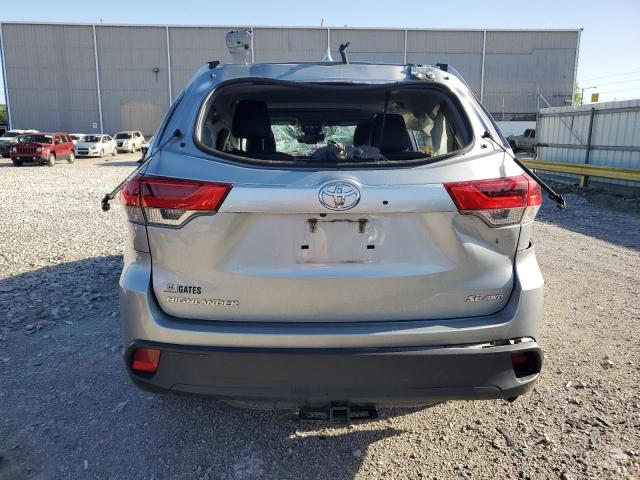 Photo 6 from auction – 2018 TOYOTA HIGHLANDER with VIN 5TDJZRFHXJS558741
