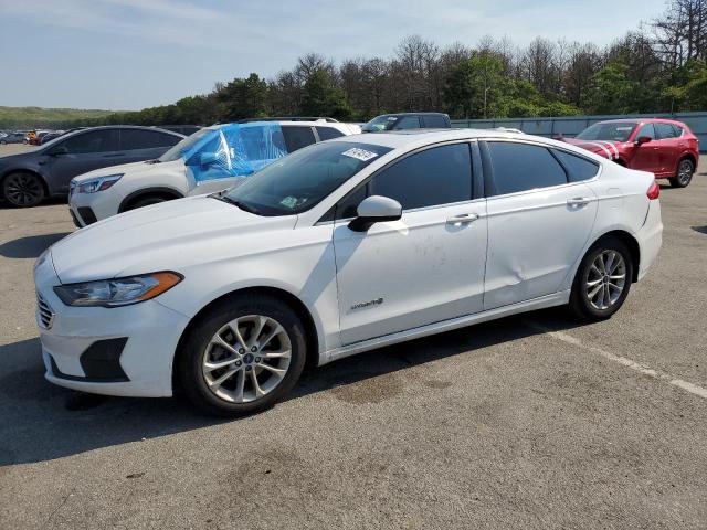 FORD FUSION SE 2019 with VIN 3FA6P0LU0KR130681 - Photo from auction