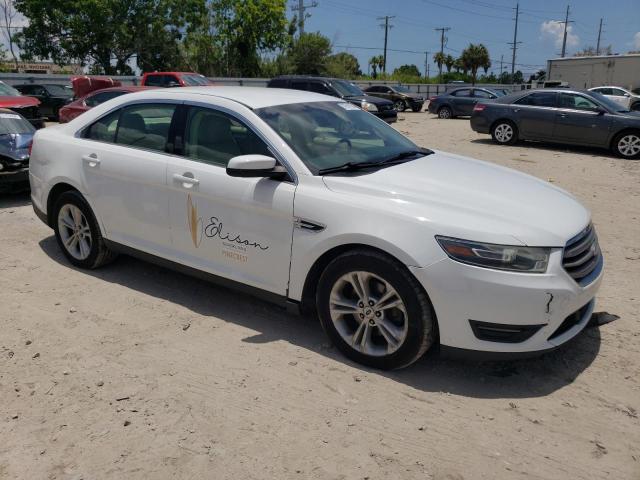 Photo 4 from auction – 2015 FORD TAURUS SEL with VIN 1FAHP2E84FG182168