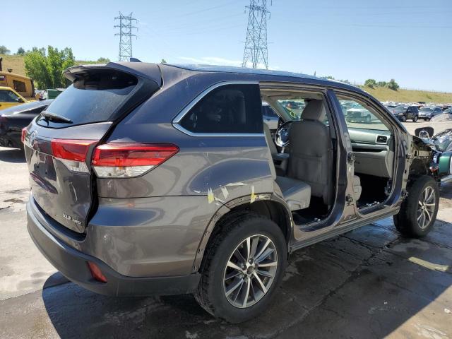 Photo 3 from auction – 2019 TOYOTA HIGHLANDER with VIN 5TDJZRFH7KS950951