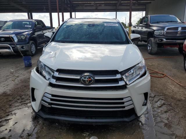 Photo 5 from auction – 2017 TOYOTA HIGHLANDER with VIN 5TDJZRFH5HS451400