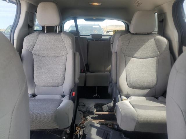 Photo 10 from auction – 2021 TOYOTA SIENNA LE with VIN 5TDKRKEC0MS028817