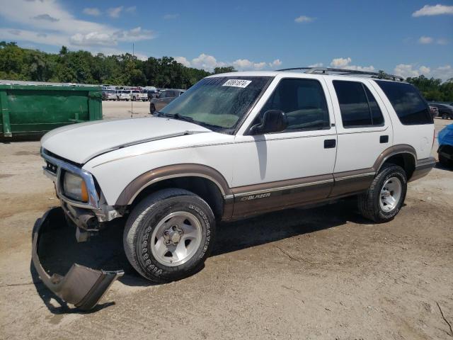 CHEVROLET BLAZER 1997 with VIN 1GNCS13W3V2241194 - Photo from auction