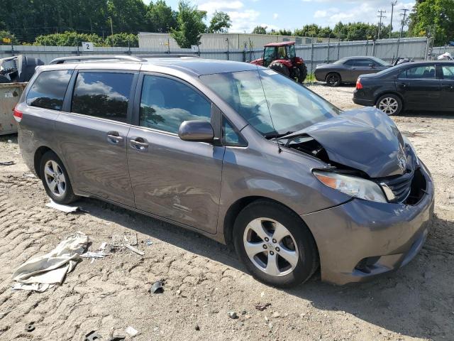 Photo 4 from auction – 2014 TOYOTA SIENNA LE with VIN 5TDKK3DC2ES481902