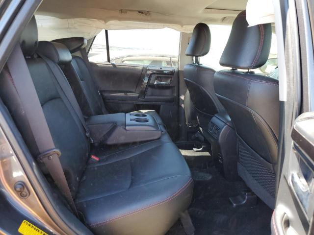 Photo 11 from auction – 2017 TOYOTA 4RUNNER SR with VIN JTEBU5JR9H5456306