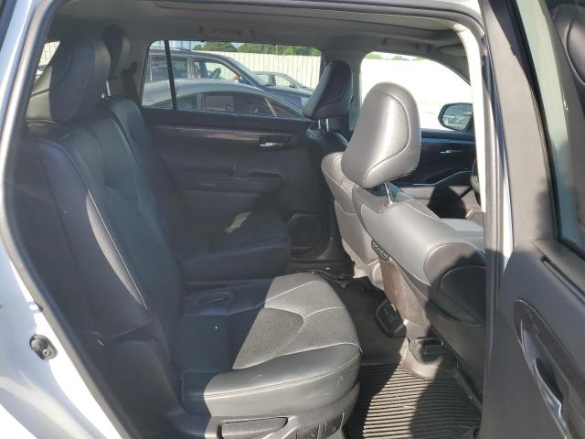 Photo 10 from auction – 2022 TOYOTA HIGHLANDER with VIN 5TDFZRAH5NS118929