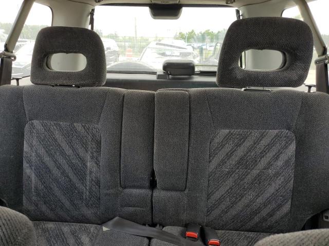 Photo 10 from auction – 2001 HONDA CR-V EX with VIN JHLRD18661S026637
