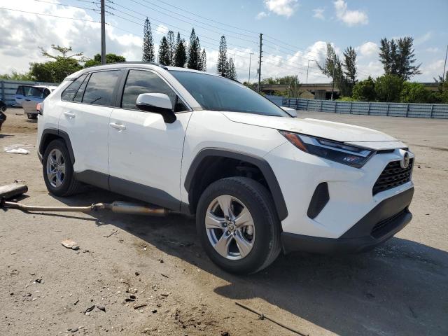 Photo 4 from auction – 2022 TOYOTA RAV4 XLE with VIN 2T3P1RFV1NC313324