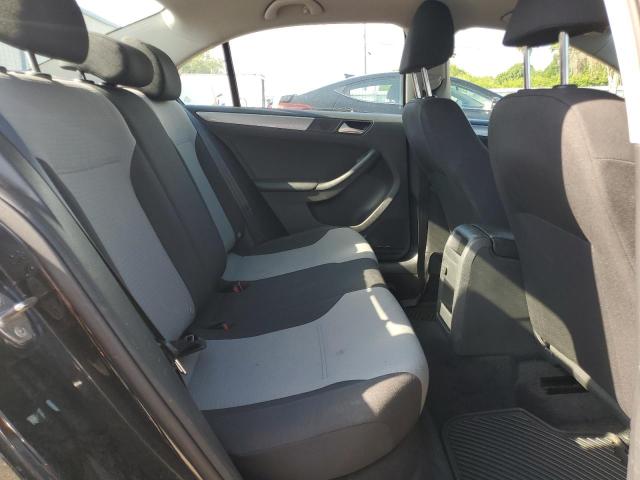 Photo 10 from auction – 2018 VOLKSWAGEN JETTA S with VIN 3VW2B7AJ1JM239202