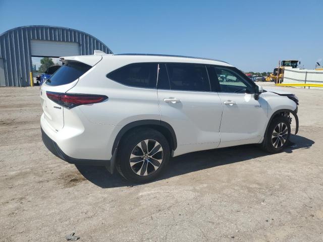 Фото 3 с аукциона – 2020 TOYOTA HIGHLANDER с VIN 5TDHBRCH5LS508176