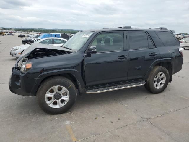 TOYOTA 4RUNNER SR 2019 مع رقم تعريف المركبة JTEZU5JR5K5205871 - صورة من المزاد