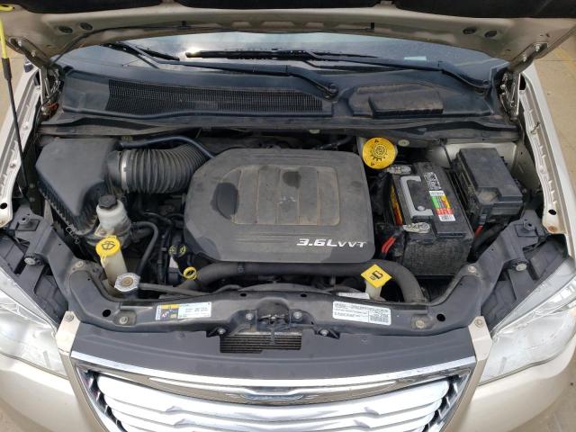 Photo 11 from auction – 2015 CHRYSLER TOWN & COU with VIN 2C4RC1BG5FR694150