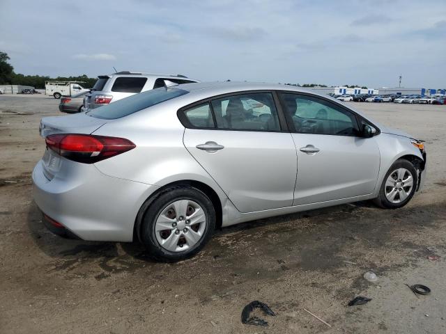 Photo 3 from auction – 2018 KIA FORTE LX with VIN 3KPFK4A71JE284609