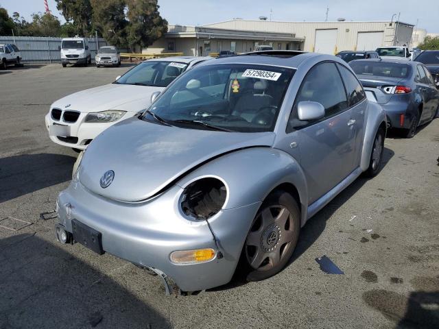VOLKSWAGEN NEW BEETLE 2000 with VIN 3VWDD21C9YM460273 - Photo from auction