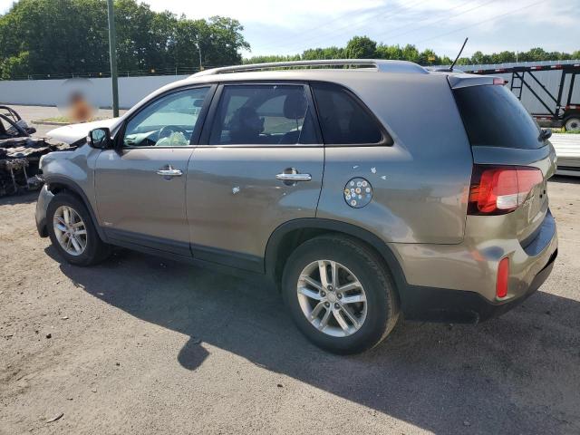 Photo 2 from auction – 2015 KIA SORENTO LX with VIN 5XYKTCA67FG640665