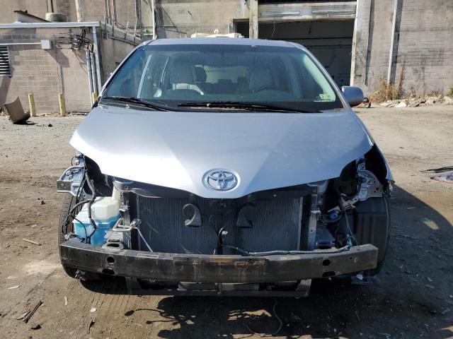 Photo 5 from auction – 2011 TOYOTA SIENNA XLE with VIN 5TDDK3DC0BS010853