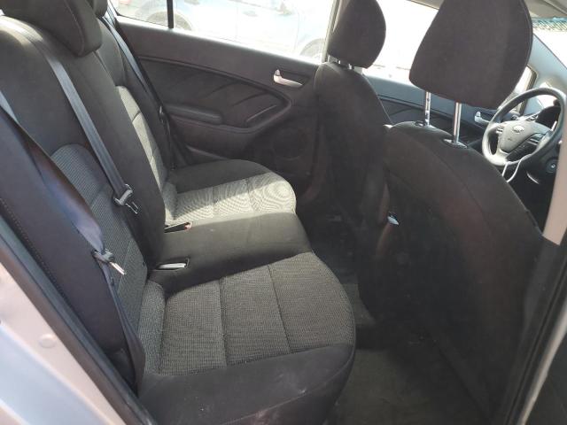 Photo 10 from auction – 2018 KIA FORTE LX with VIN 3KPFK4A74JE282921