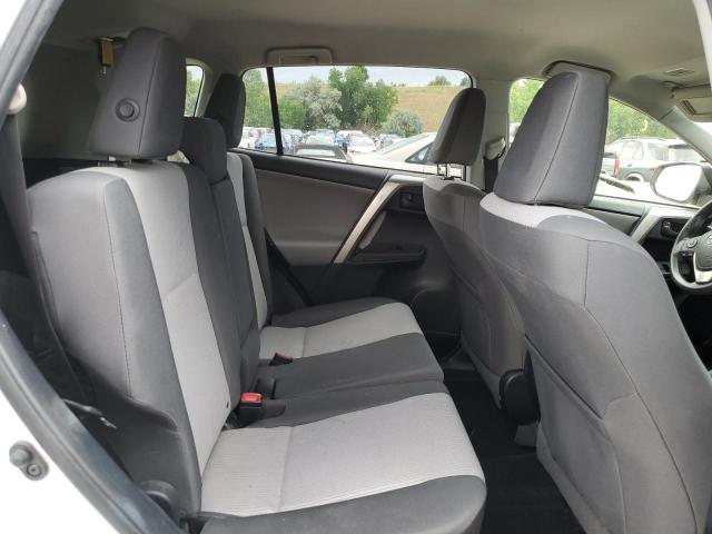 Photo 11 from auction – 2015 TOYOTA RAV4 LE with VIN JTMBFREV3FJ050295