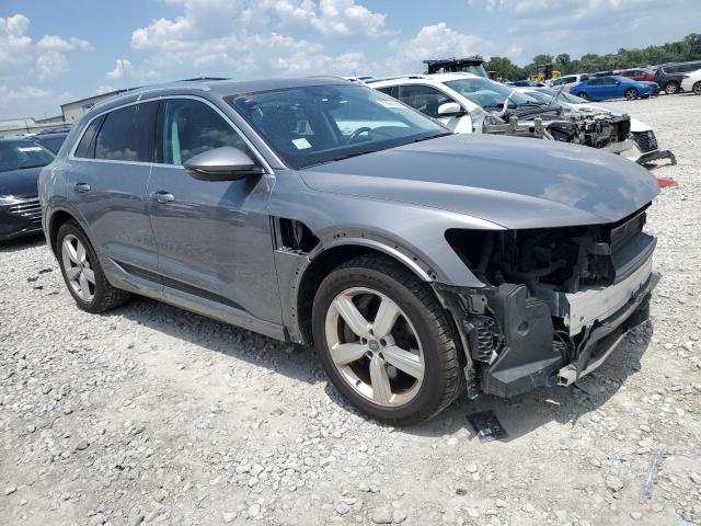 Photo 4 from auction – 2019 AUDI E-TRON PRE with VIN WA1LAAGE9KB009380