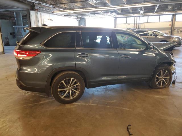Photo 3 from auction – 2017 TOYOTA HIGHLANDER with VIN 5TDJZRFH8HS474539