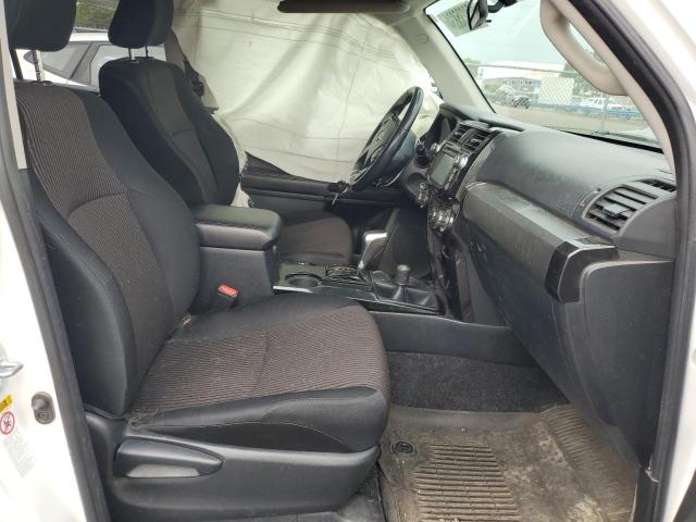 Photo 7 from auction – 2017 TOYOTA 4RUNNER SR with VIN JTEBU5JRXH5462373