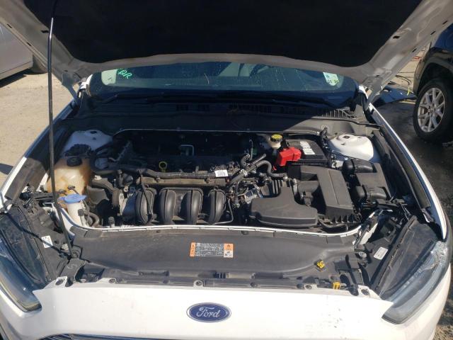 Photo 11 from auction – 2016 FORD FUSION S with VIN 3FA6P0G77GR365588