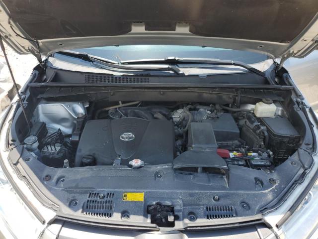 Photo 12 from auction – 2018 TOYOTA HIGHLANDER with VIN 5TDKZRFH8JS286078