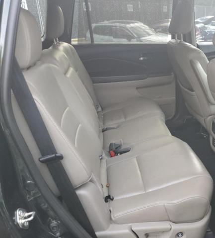 Photo 11 from auction – 2016 HONDA PILOT TOUR with VIN 5FNYF6H95GB062044