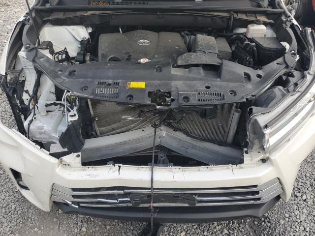 Photo 12 from auction – 2018 TOYOTA HIGHLANDER with VIN 5TDDZRFHXJS827219