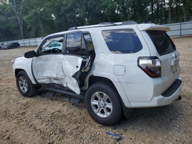 Photo 2 from auction – 2023 TOYOTA 4RUNNER SR with VIN JTEEU5JR4P5300637
