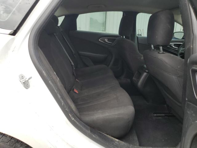 Photo 10 from auction – 2015 CHRYSLER 200 LIMITE with VIN 1C3CCCAB7FN572110