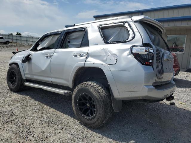 Photo 2 from auction – 2020 TOYOTA 4RUNNER SR with VIN JTEBU5JR4L5793992