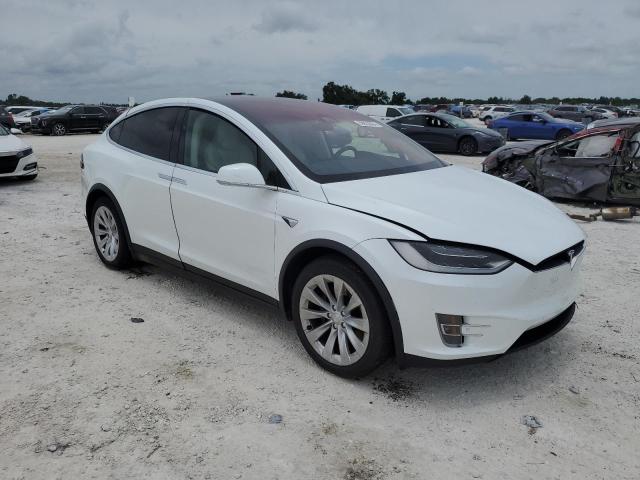 Photo 4 from auction – 2018 TESLA MODEL X with VIN 5YJXCAE26JF115808