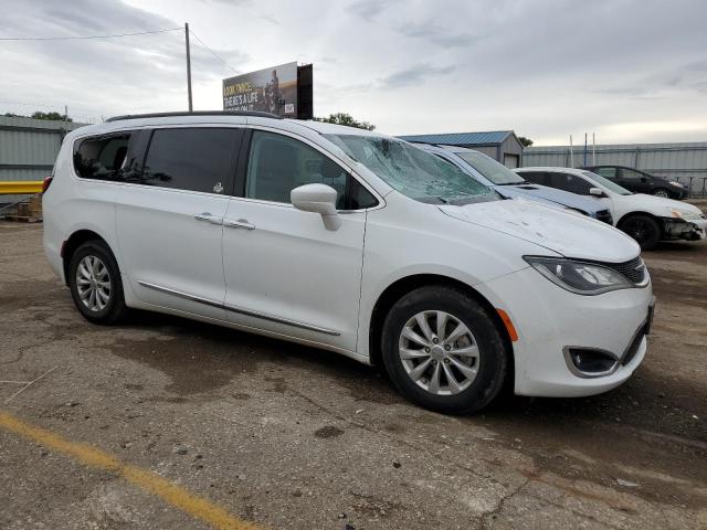 Photo 4 from auction – 2017 CHRYSLER PACIFICA T with VIN 2C4RC1BG0HR540111